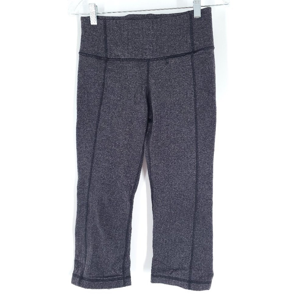 lululemon athletica Women Legging Capri Pocket Herringbone Black Gray Size 6